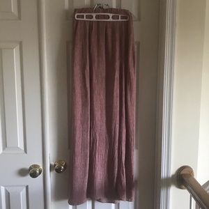 Long skirt in a beautiful mauve color